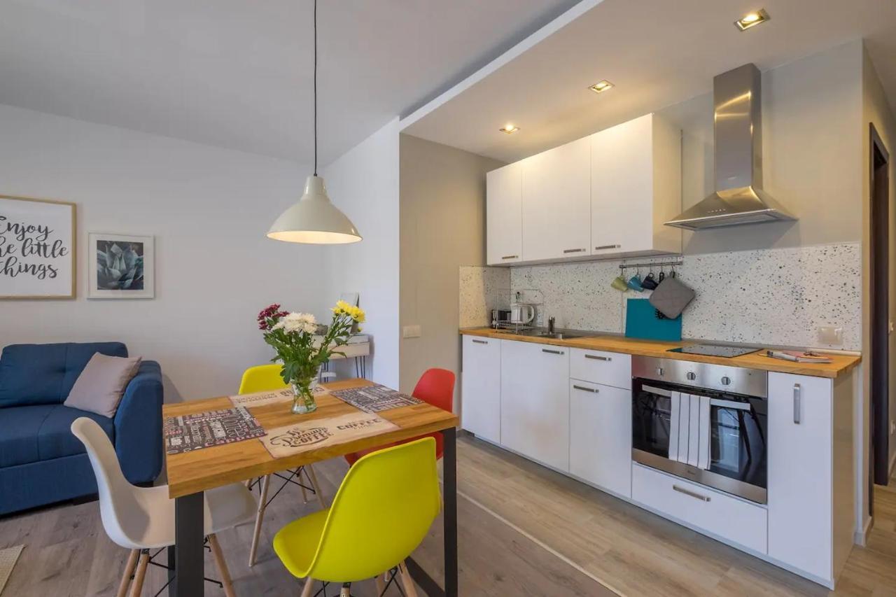 Quiet & Airy Modern Apt. Top Centre Free Parking Софія Екстер'єр фото