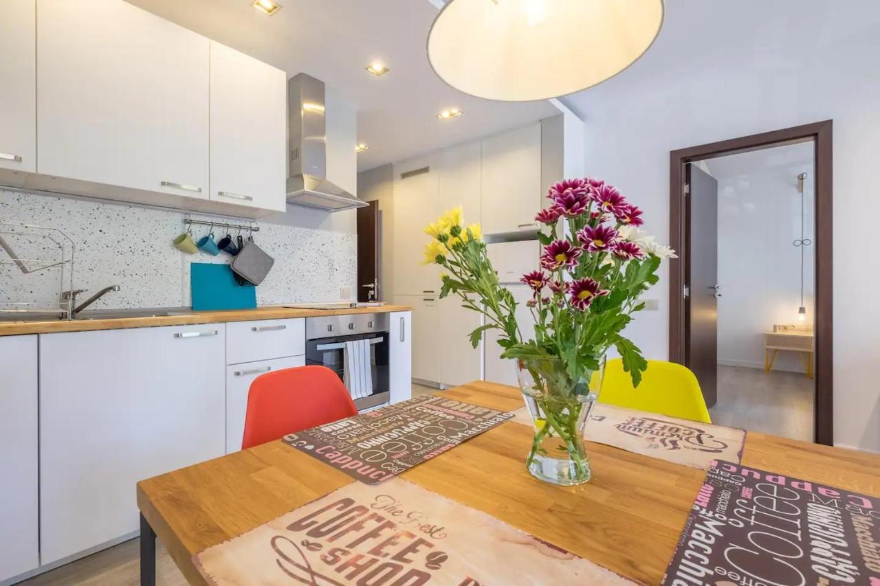 Quiet & Airy Modern Apt. Top Centre Free Parking Софія Екстер'єр фото