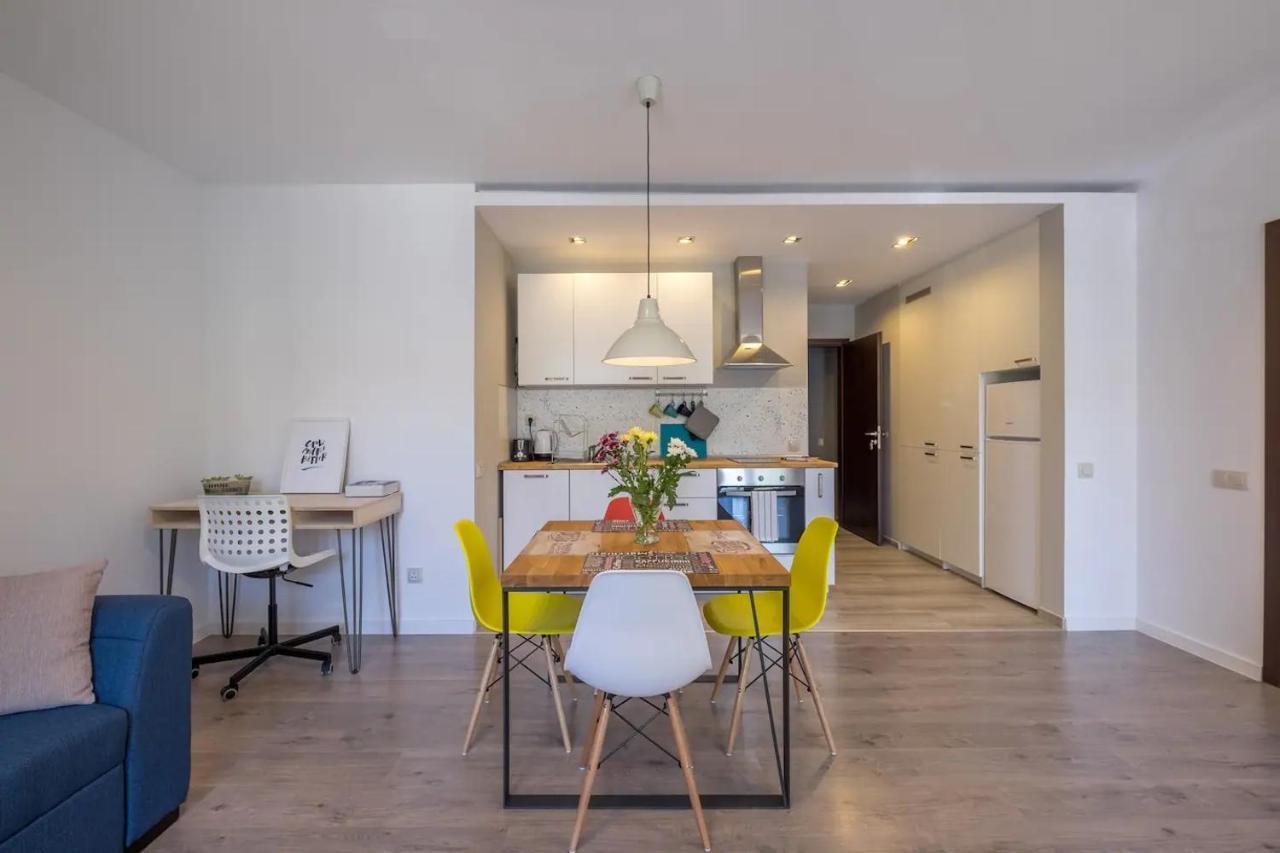 Quiet & Airy Modern Apt. Top Centre Free Parking Софія Екстер'єр фото